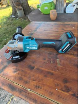 Makita 40v angle grinder