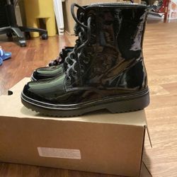 Doc Martins Off Brand 