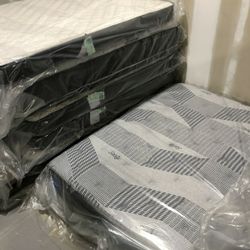 MATTRESS CLOSEOUT! Queen & King