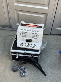 Button Accordion with Case