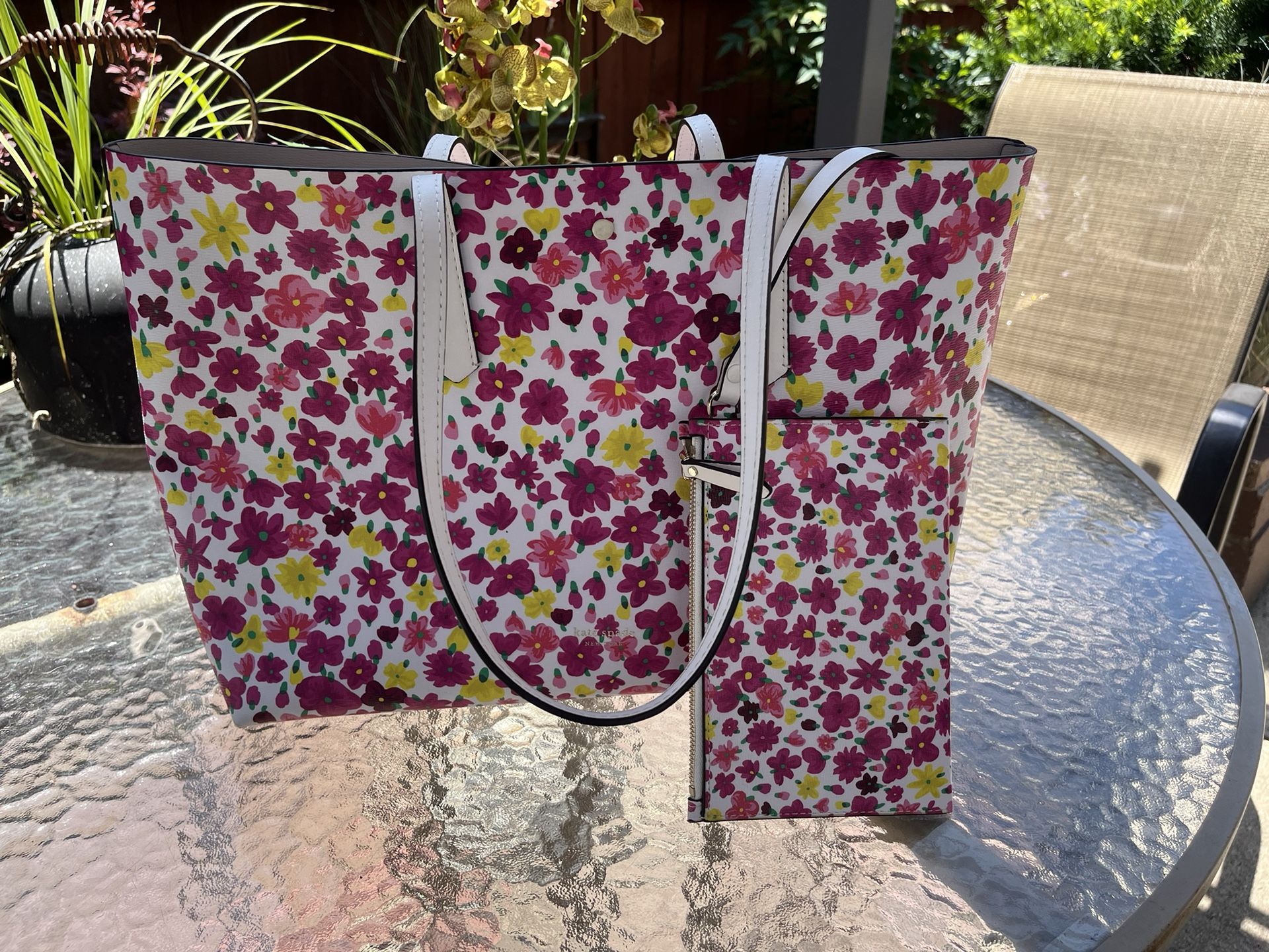 Kate Spades Molly Floral Tote