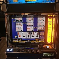 IGT 17" Gameking w/ stand