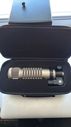 Electro-Voice RE27N/D Dynamic Cardioid Multipurpose Microphone with Case and Mount