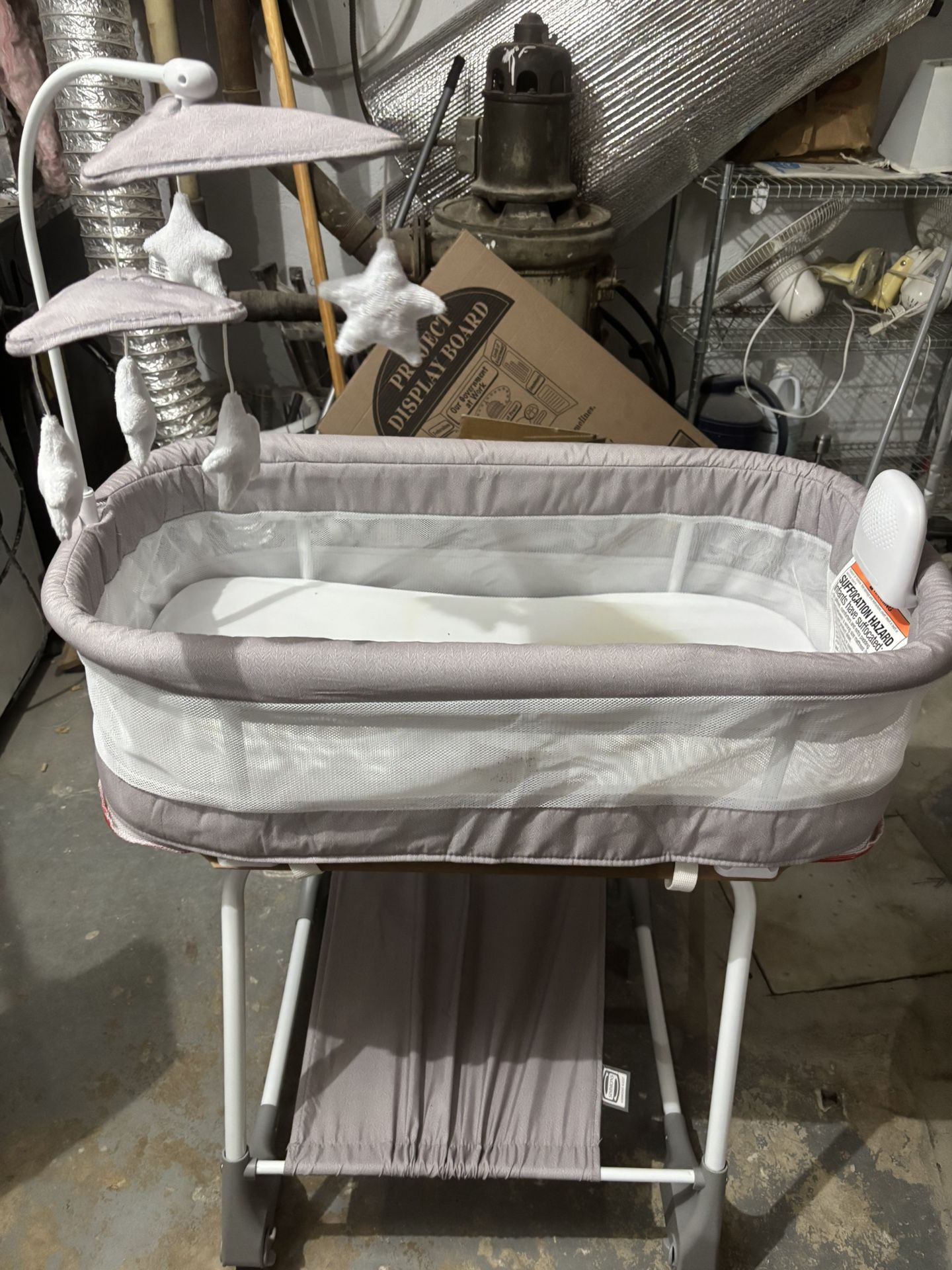 Simmons Baby Bassinet