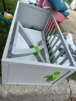 mini crib