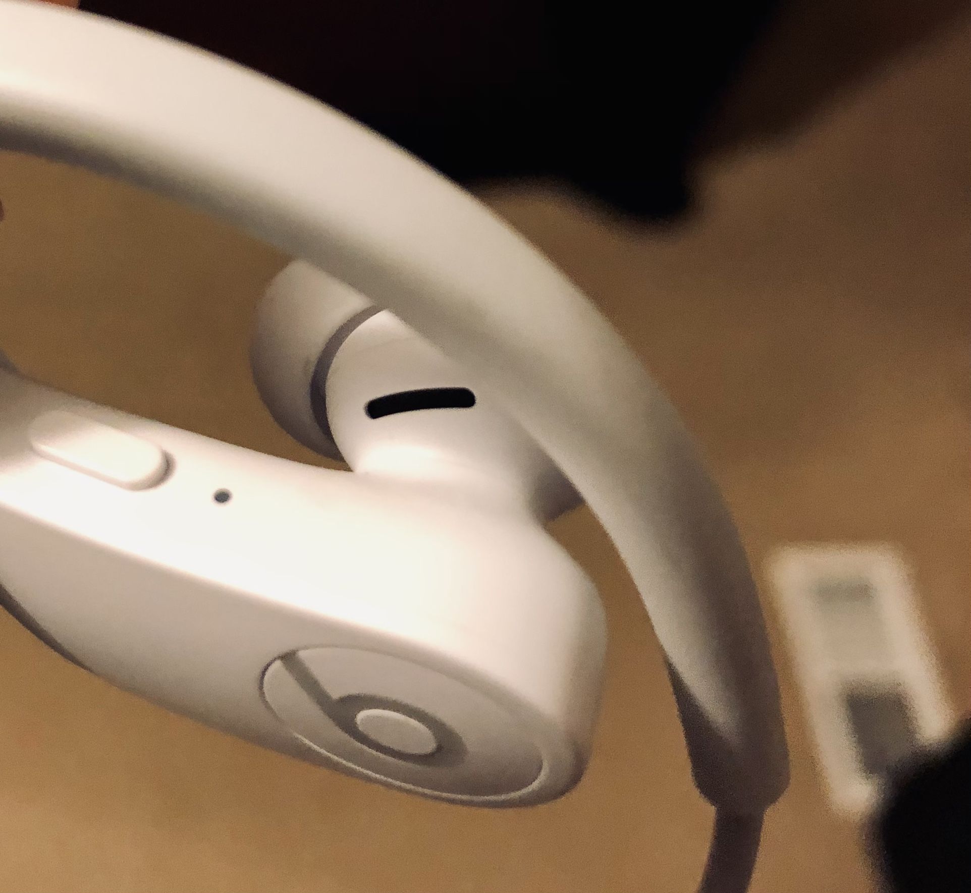Apple Beats Powerbeats High-performance