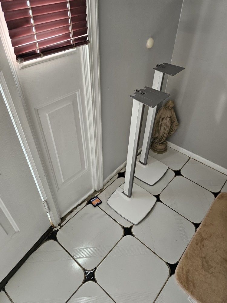 Sonó Speaker Stand