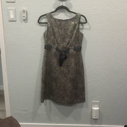 Vintage looking with lots of gold shimmer dress