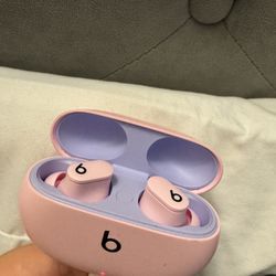 Beats Studio Buds