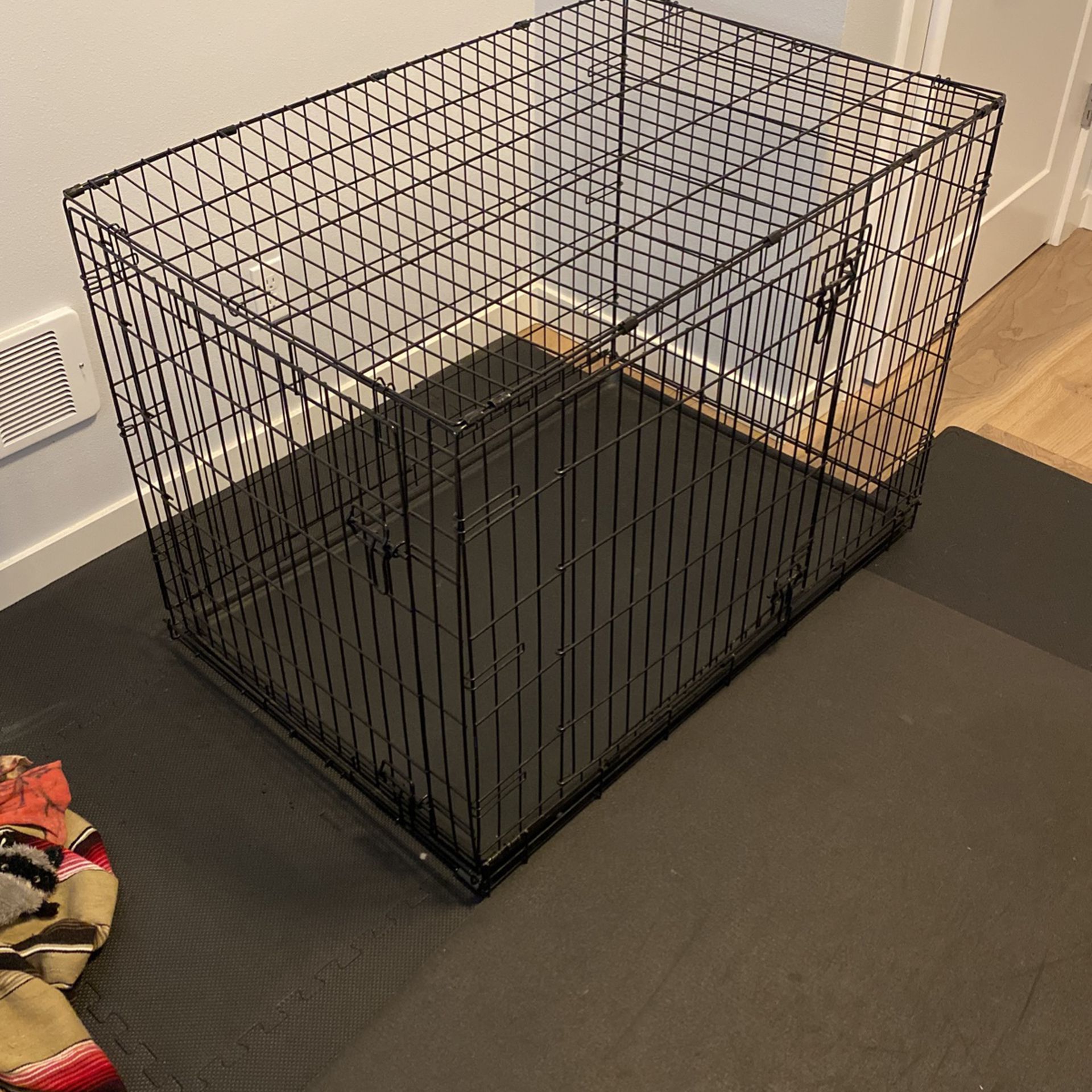 Collapsible XL Dog Crate