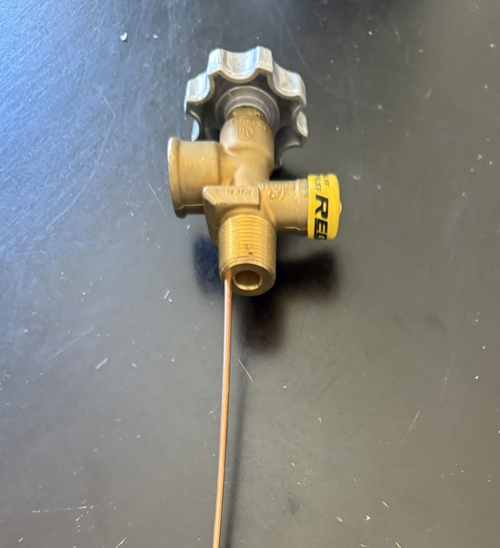 REGO Liquid Propane Service Valve 9130 L375-059