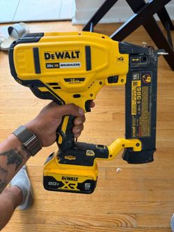 DeWalt Nailer