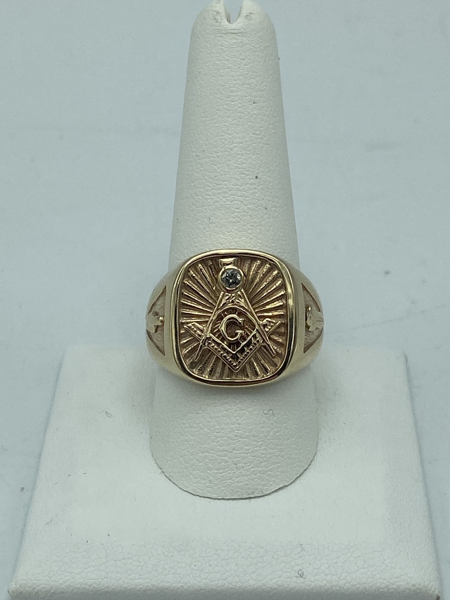 14kt Yellow Gold Diamond Masonic Ring