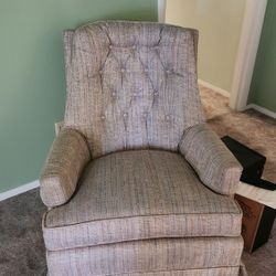FREE ROCKING CHAIR
