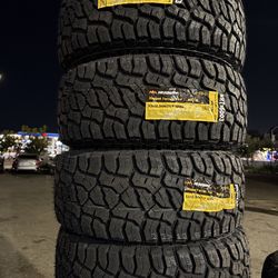 🚘🚨vendo set de llantas Lt 33x12.50 17 HEAWAY tires R/T