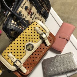 Bundle Bags Total $14 (4pieces)