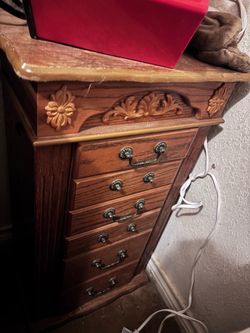 Jewelry box