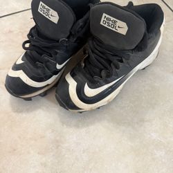 Nike Youth, Baseball Cleats