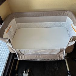 Baby Crib,3 in 1 Baby Bassinet Bedside 