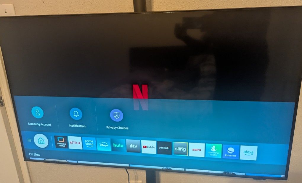 Samsung AU8000 50 inch 4K Crystal UHD LED Smart TV