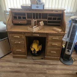 Free Desk Or Dresser