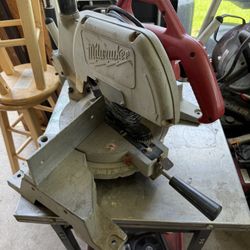 Milwaukee Miter Saw 10”