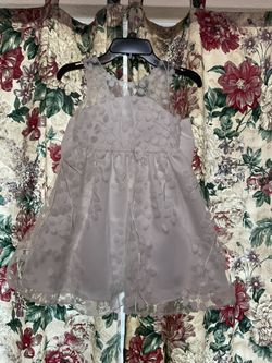 #259-White Midi Dress. Brand Name: Rare Editions. Size: 4-Kids.