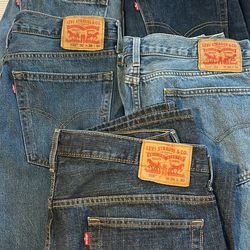Levis 550 36x30 Relaxed fit and Levis 569 36x30 Loose fit