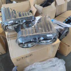 Left And Right Headlights For Dodge Challenger 