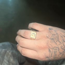 Gold Ring 