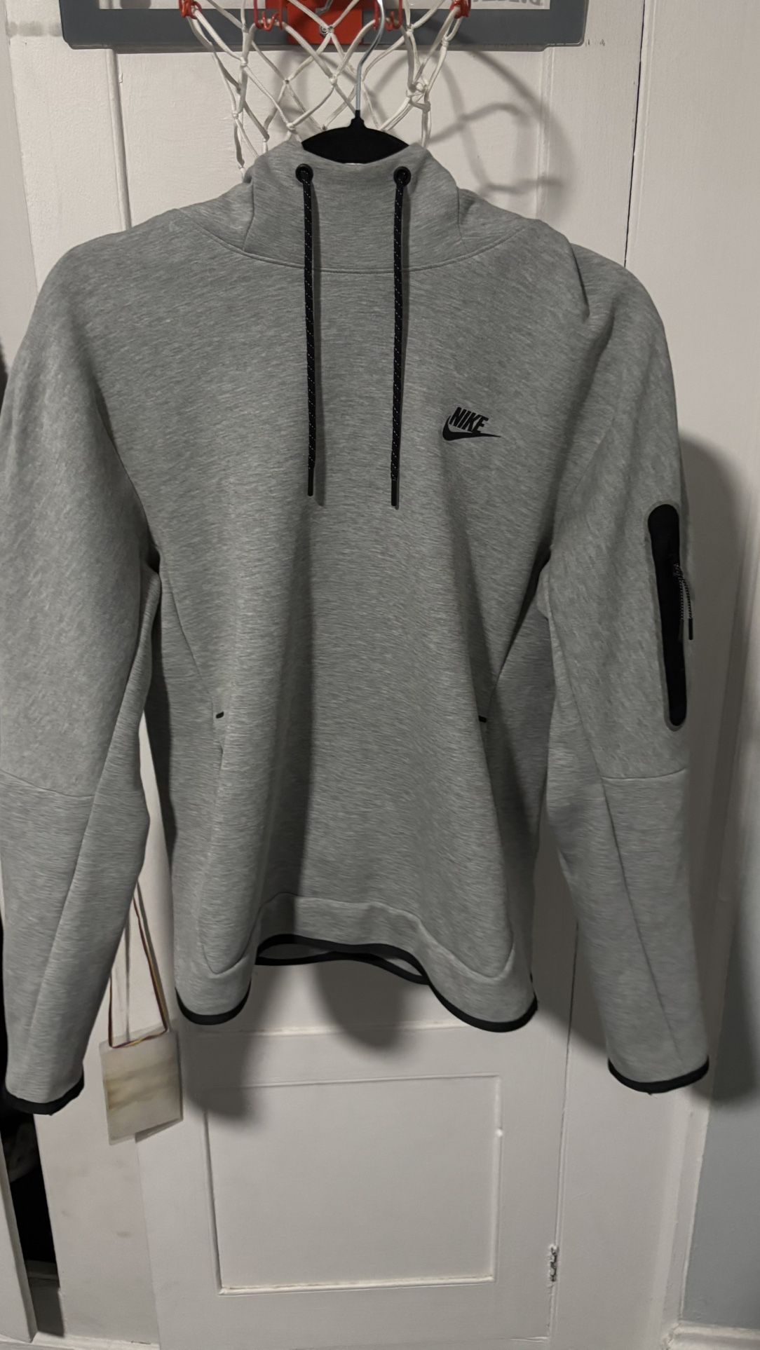 Grey nike tech pullover