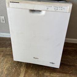 Whirlpool Dishwasher In Great Condition For Cheap!