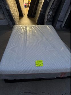 Queen size mattress, and box Pring Tempur Pedic firm
