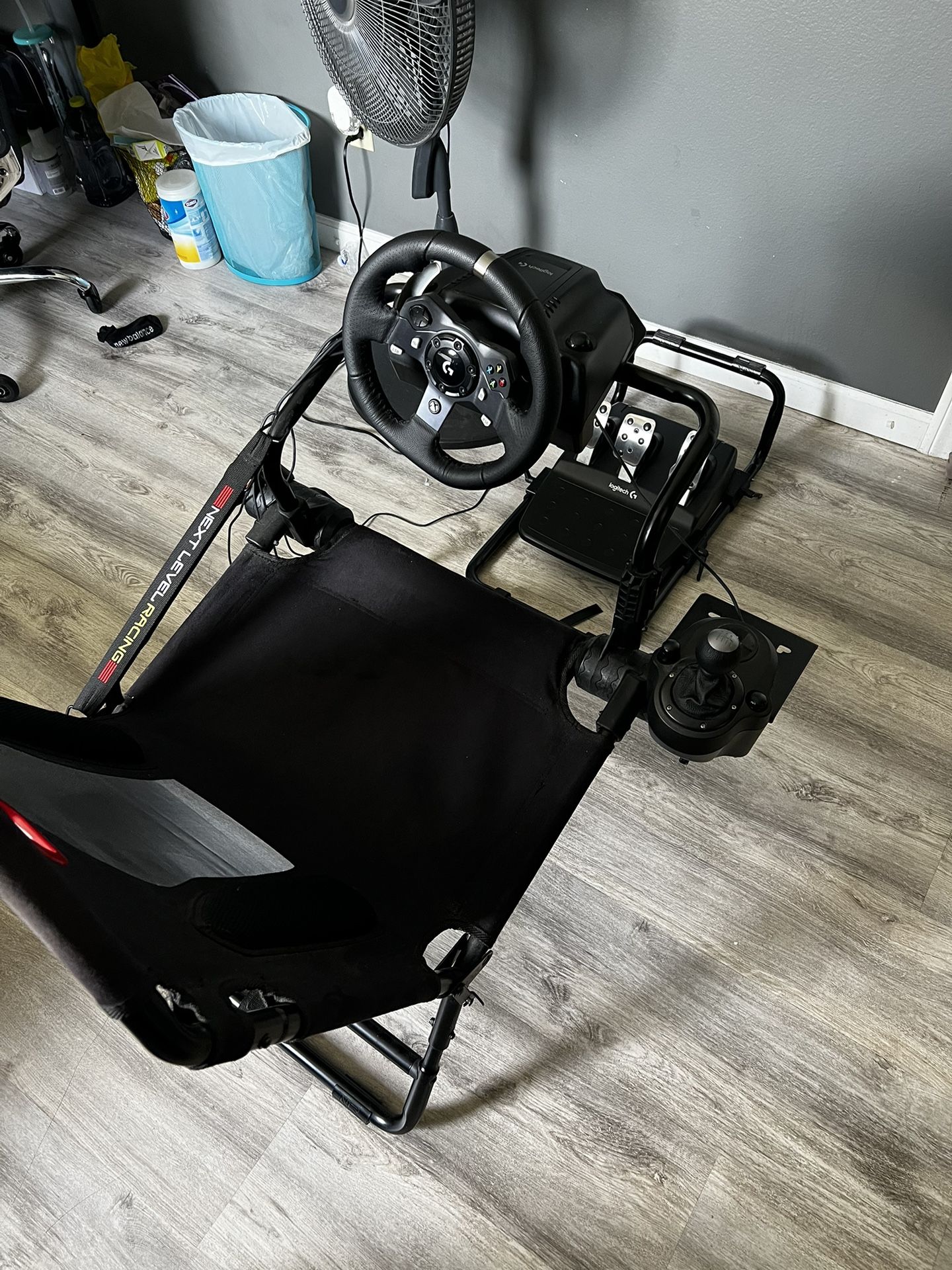 Logitech G920 Racing Simulator