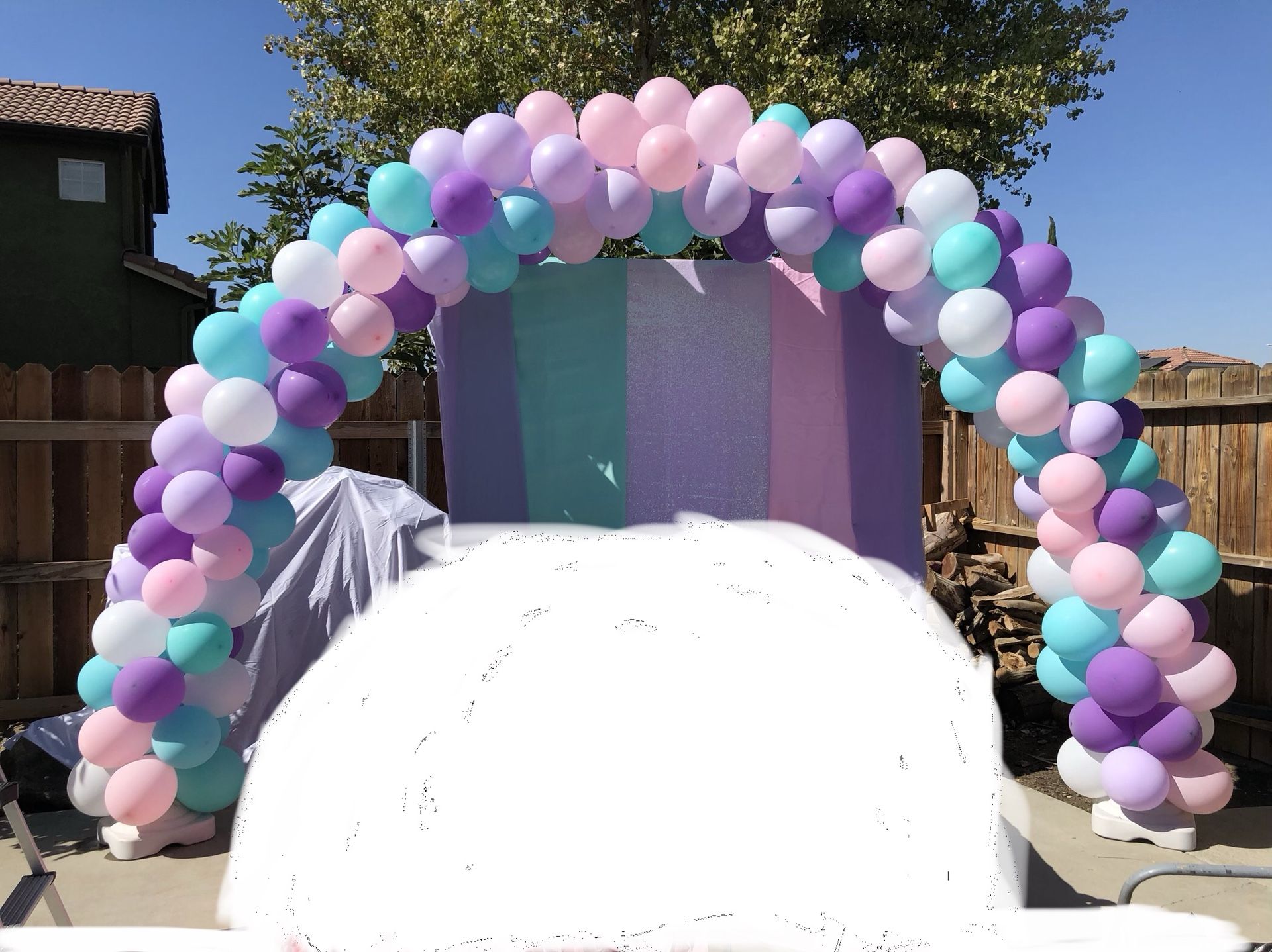 Balloon arch