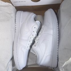 Jordan 1 lows triple white