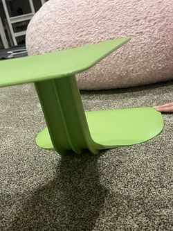 Floor Desk, Great for kids! NEW