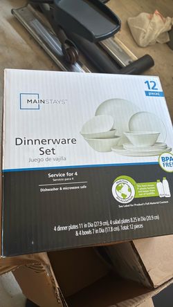 Dinnerware set