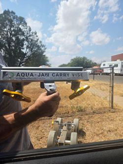 Aqua-Jaw All-Weather Countertop Carry Vise