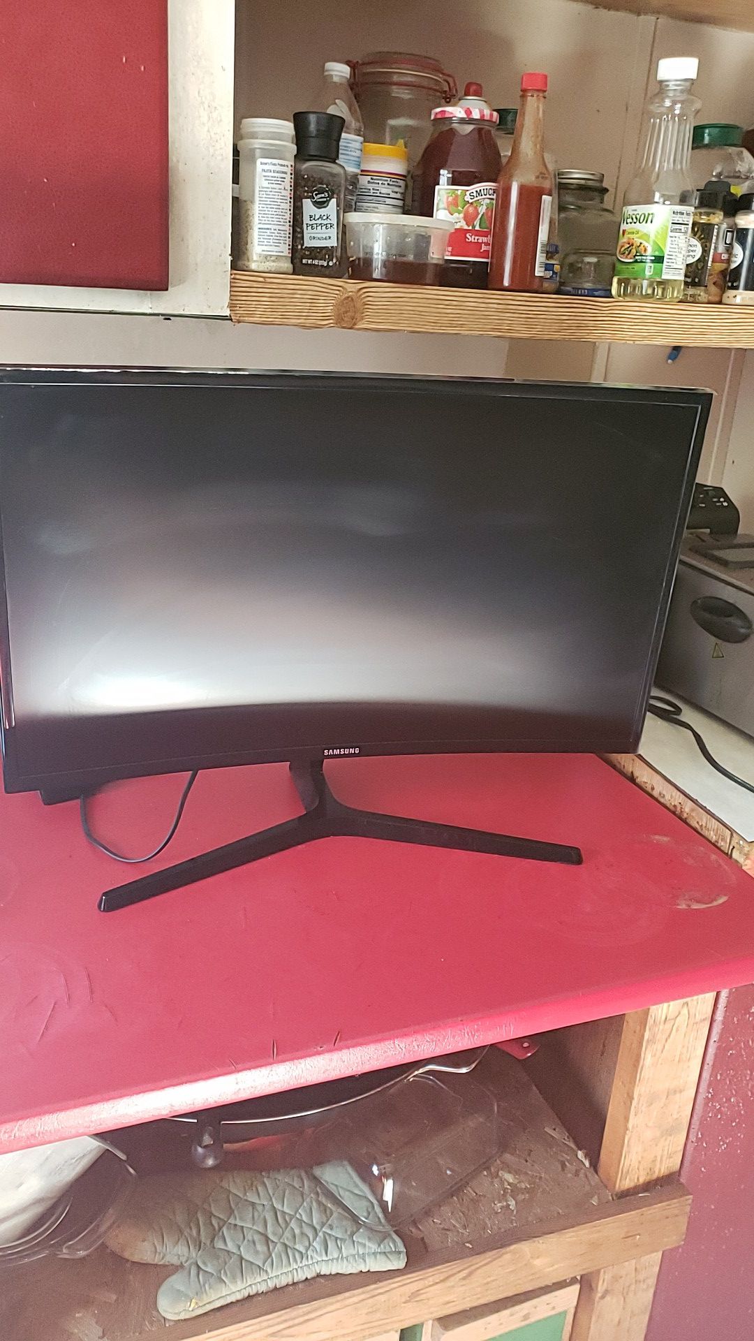 Curved samsung monitor 27"