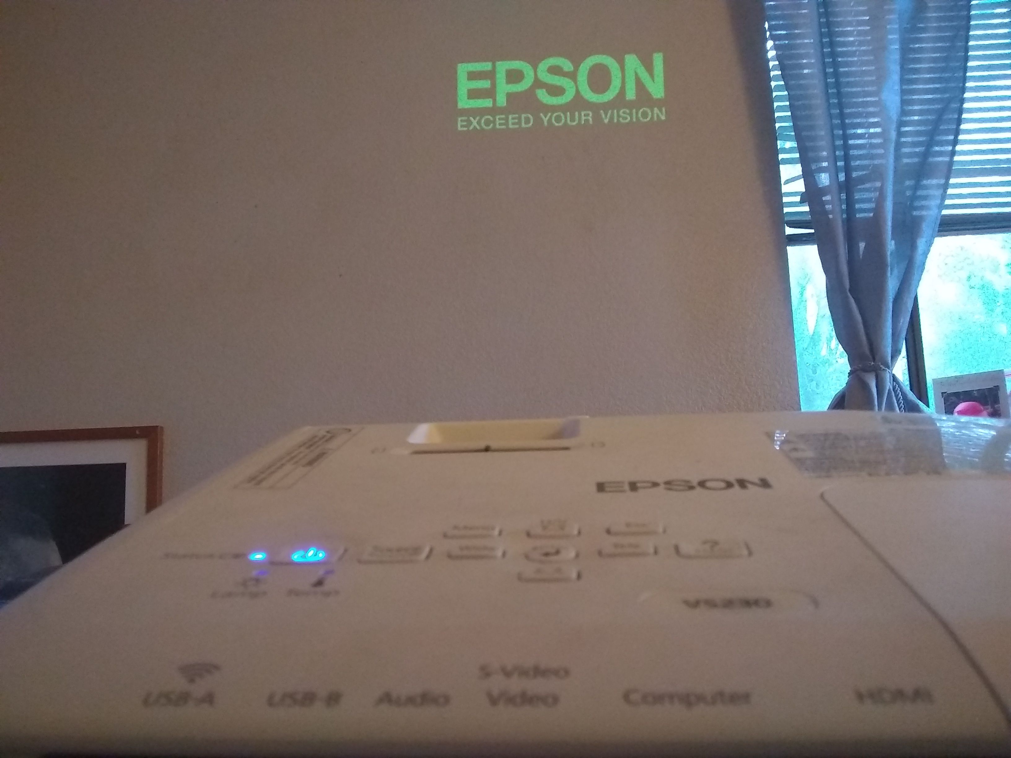 Epson HD Projector Vs230