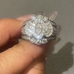 Wedding/engagement Diamond Ring 14kt White Gold