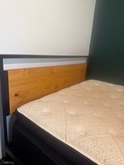 Full size like new mattress