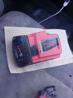 2.0 Milwaukee Batter With USB Adapter