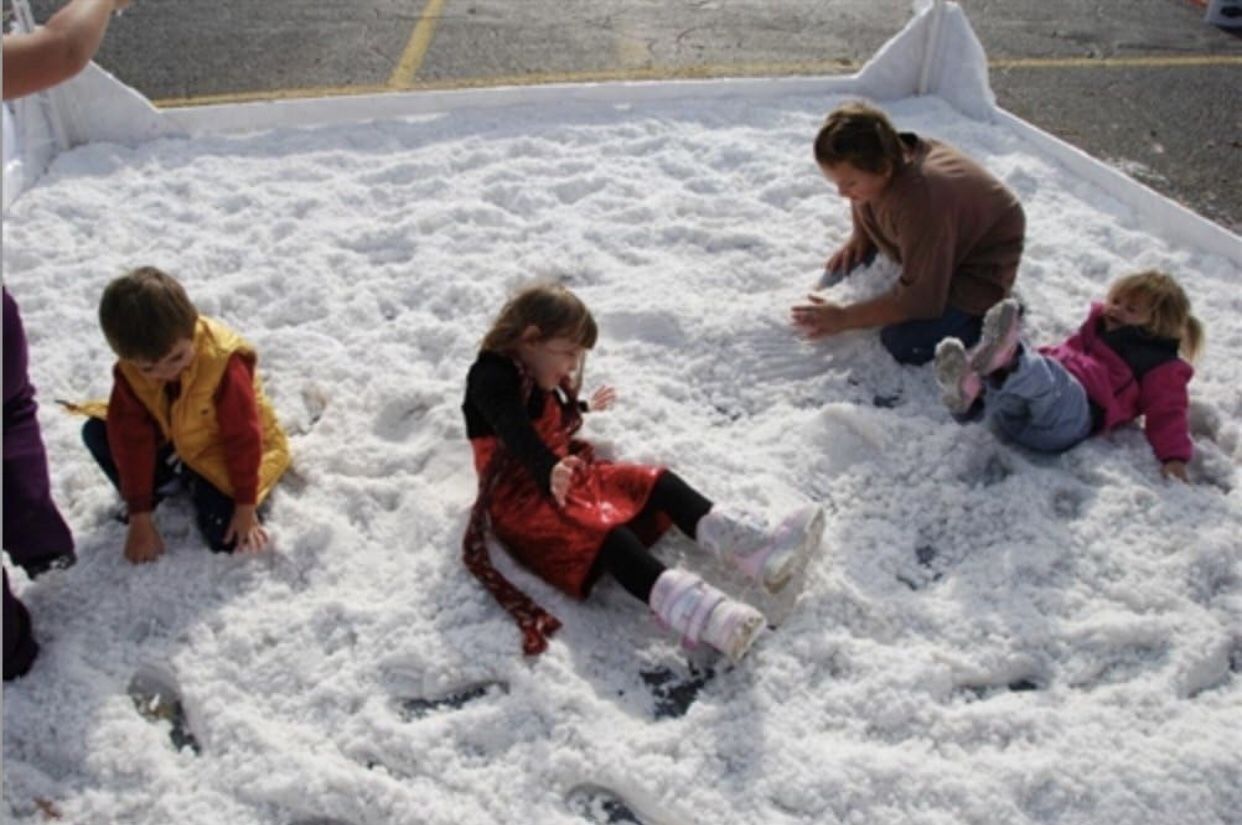 NEW! SNOWONDER Instant Snow Fake Artificial Snow, Also Great for Making Cloud Slime (300 Gallons)