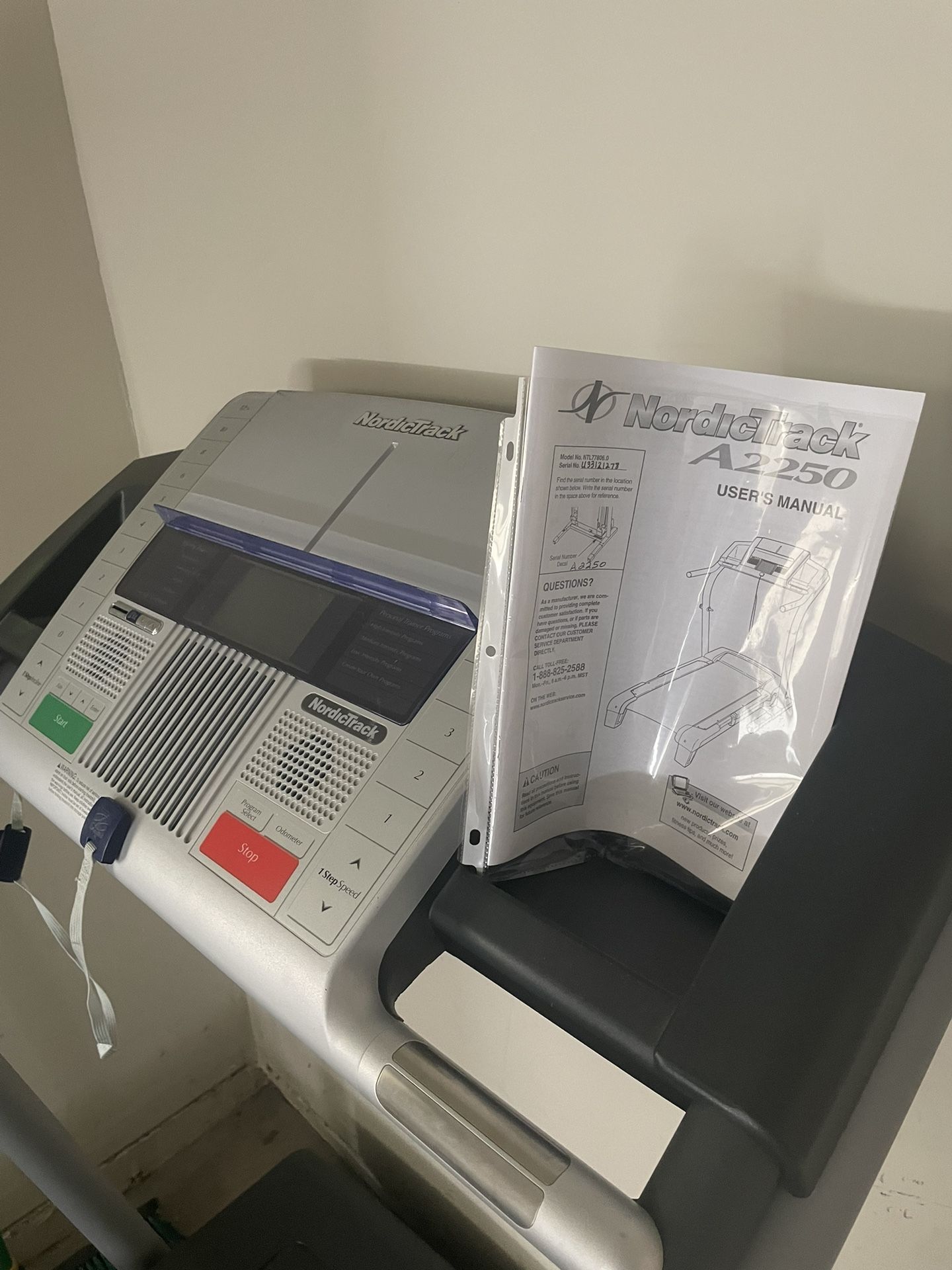 NordicTrack A2250 Treadmill for Sale in San Diego, CA OfferUp