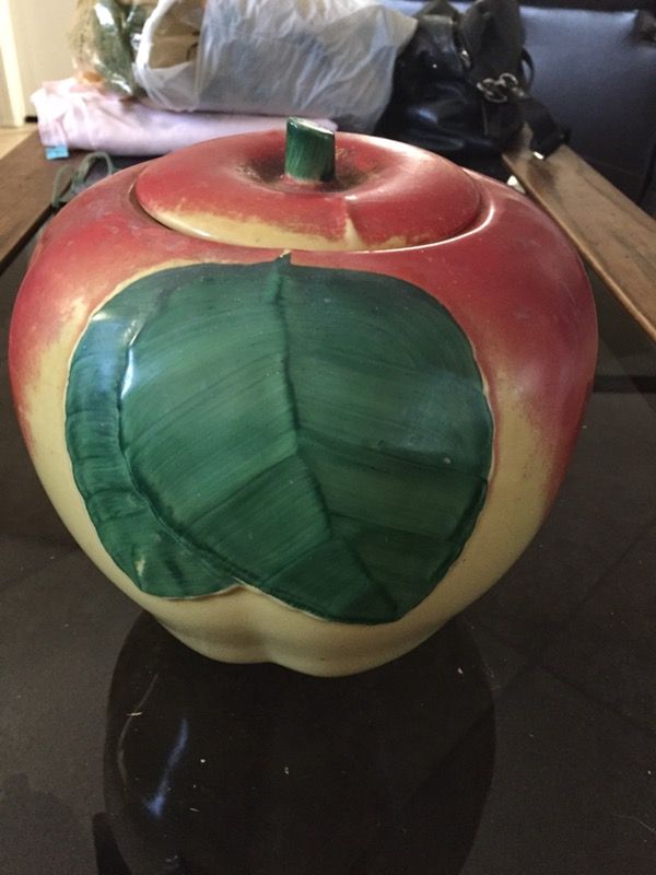Vintage Hull Apple cookie jar.