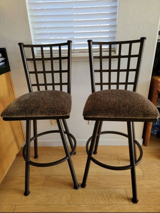 Swivel Bar Stools