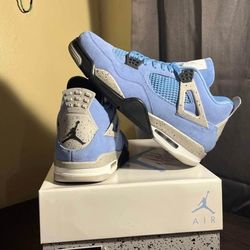Air Jordan 4 Retro "University Blue/UNC"