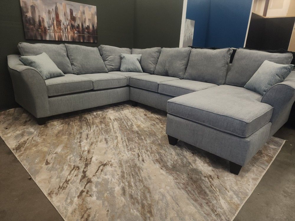 WANT QUALITY? Brand New Byers Market LUX Jennings Grey 3pc Sectional